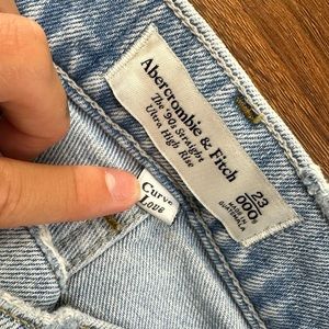 Abercrombie & Fitch Tiktok Viral Curve Love jeans